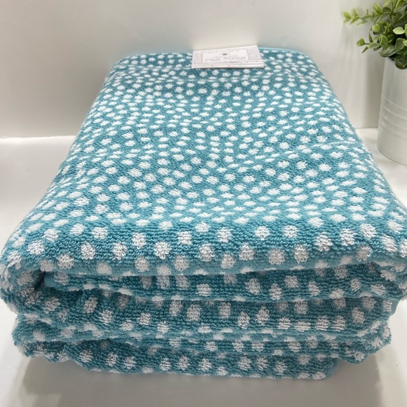 NEW Ditsy Dot 2 Reversible Bath Towels 30x 58 100% Cotton Teal/White - Picture 2 of 5